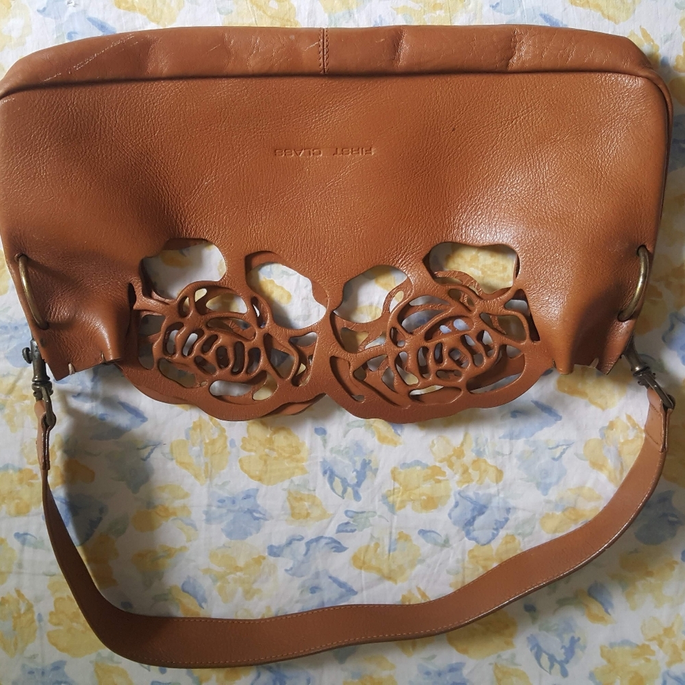Unique leather rose shoulder bag - Picture 2 of 4
